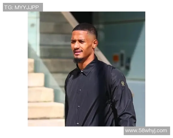 《探索未来足坛巨星的崛起之路 足球新星的训练与成长历程》