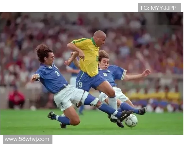 足球巨星单挑集锦：速度与技术的完美碰撞，惊艳瞬间尽在其中